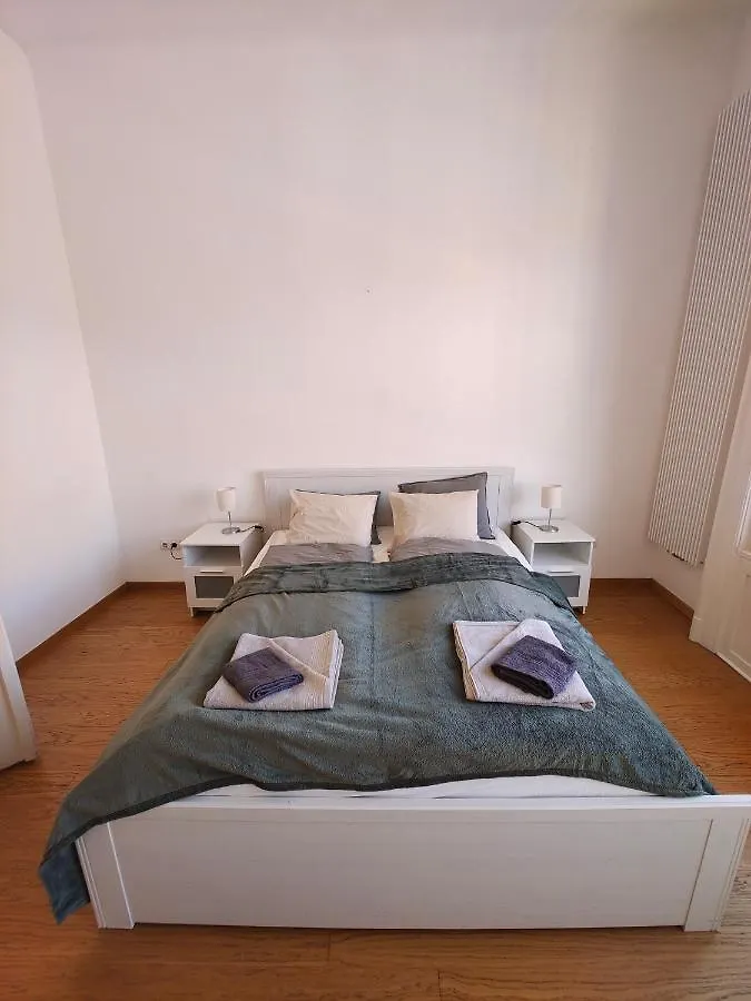 City Center 1, Cozy 2Br In The City Center! 0*, Budapest