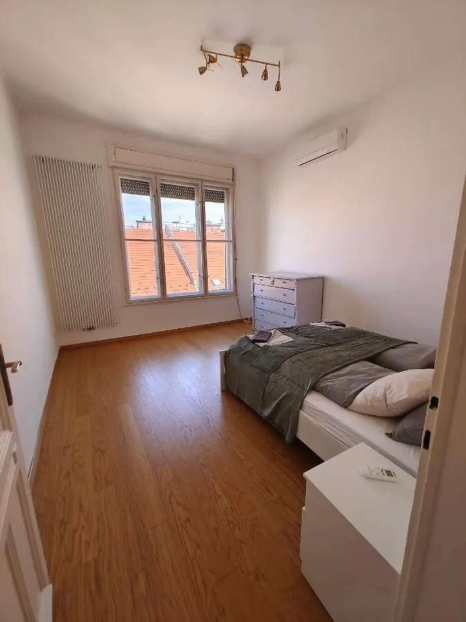 City Center 1, Cozy 2Br In The City Center! Apartment